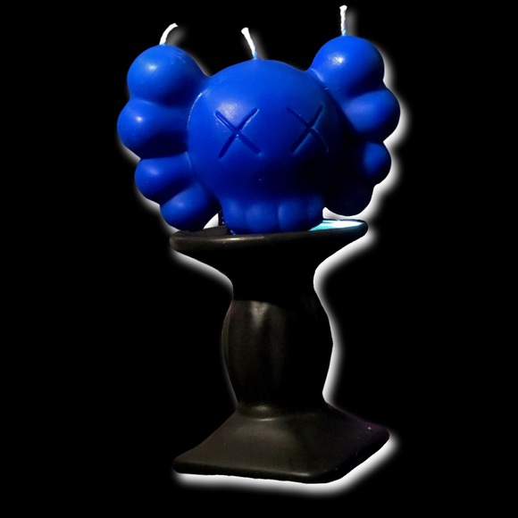 Designer Art Hand Poured Custom Kaws Candle - Picture 12 of 13